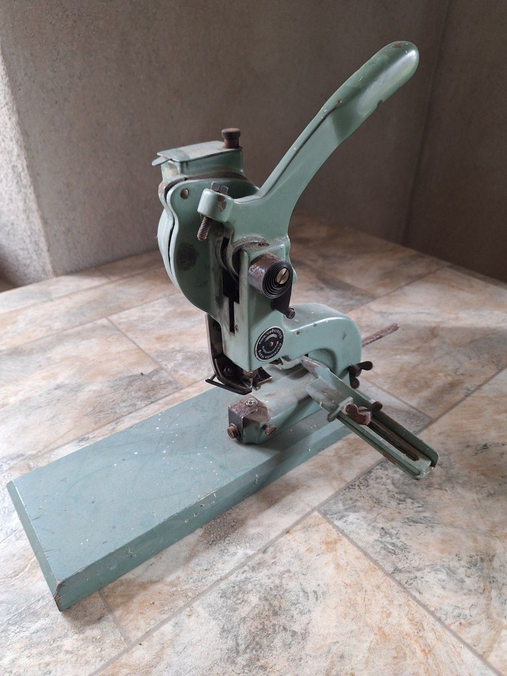 Tutte le macchine: Ösenmaschine??? – Usato da Peiden venduto da patgifics