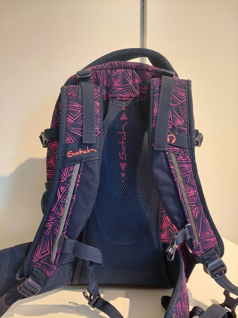 Satch Borse & Zaini: Satch Schulsack, Pack Pink Bermuda – Usato da Liesberg Dorf venduto da FamilieBond007 1