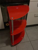 Rotes Glas Eckregal, 3-stöckig - Ideal für kleine Räume