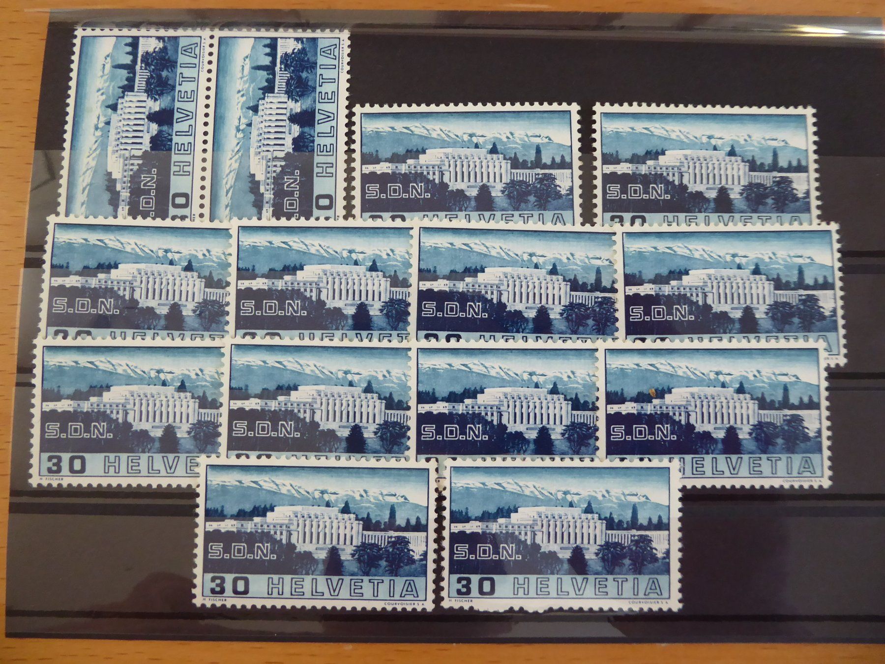 Alle Briefmarken: 13 Stück gebrochene Säule postfrisch** – Gebraucht aus Rothrist von swisstools