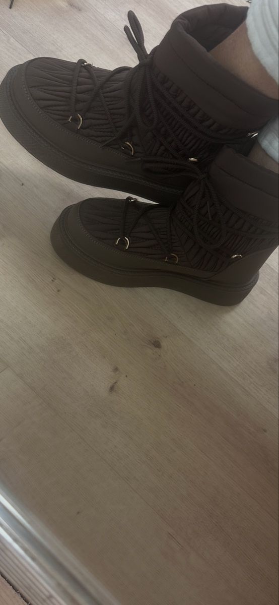 Scarpe da donna: Stiefel – Usato da Rudolfstetten venduto da Laramalna 1