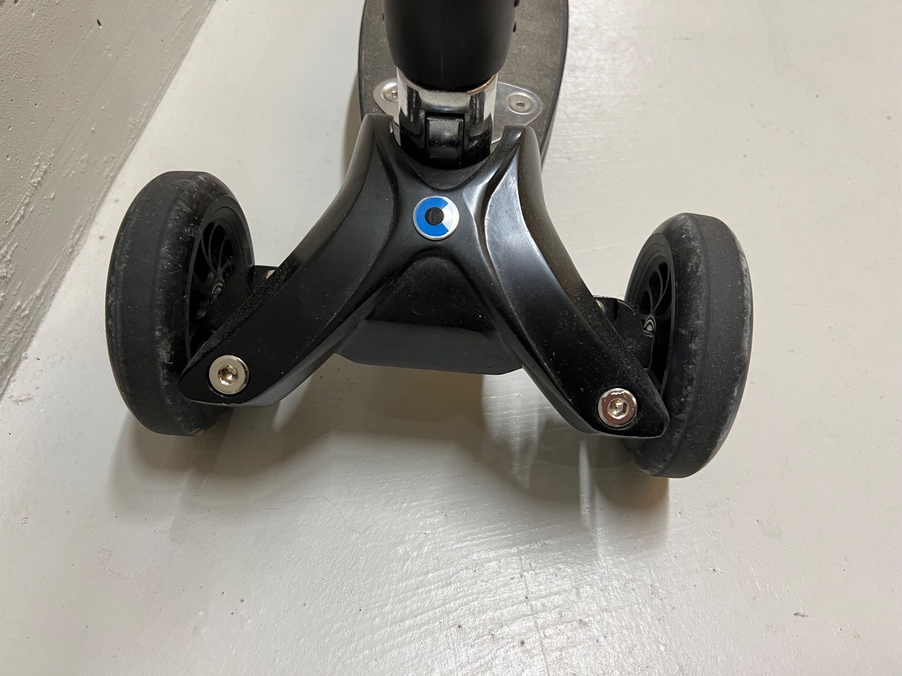 Micro Kickboard: Micro Compact Kickboard schwarz (für Erwachsene) – Usato da Glattpark(Opfikon) venduto da ste_n99y 7