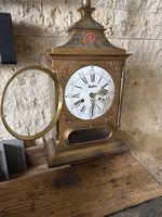 Antike Blumenuhr / Tischuhr, Vintage Shabby Chic Stil