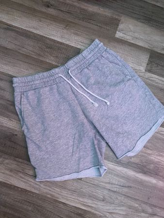Divided Shorts Grösse M grau