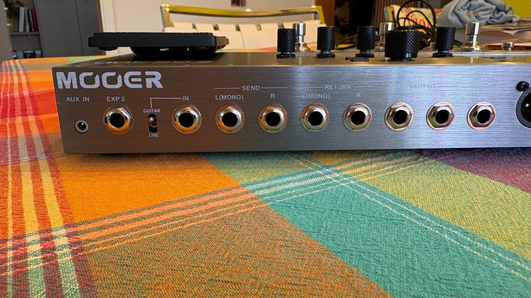 Mooer Strumenti musicali: MOOER GE300 Amp modelling, synth & Multi Effects – Usato da Lamboing venduto da Heureux 9