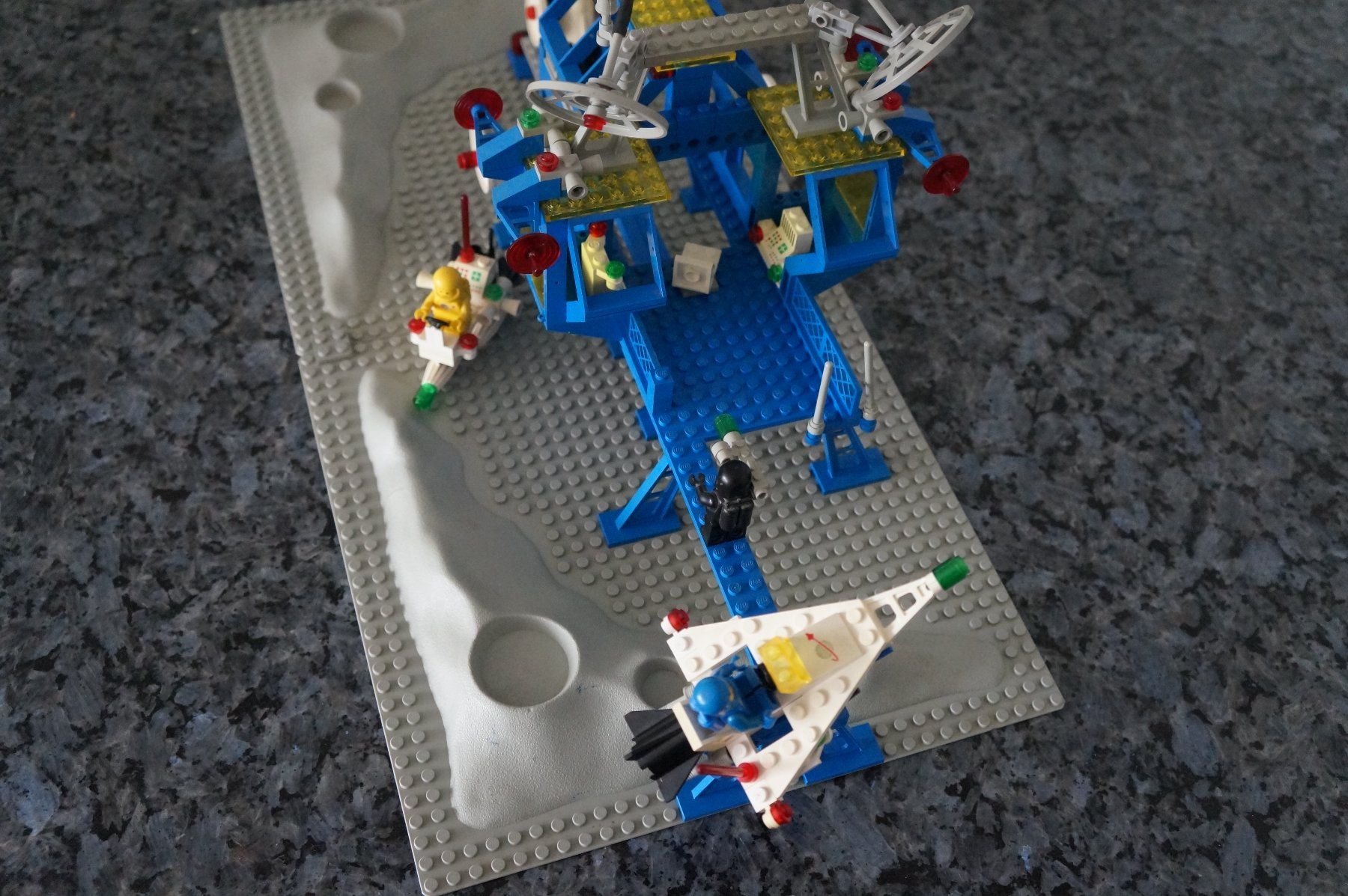Lego Giocattoli: Lego Space Raumstation 6971 – Usato da bronschhofen venduto da blackpearl01 3