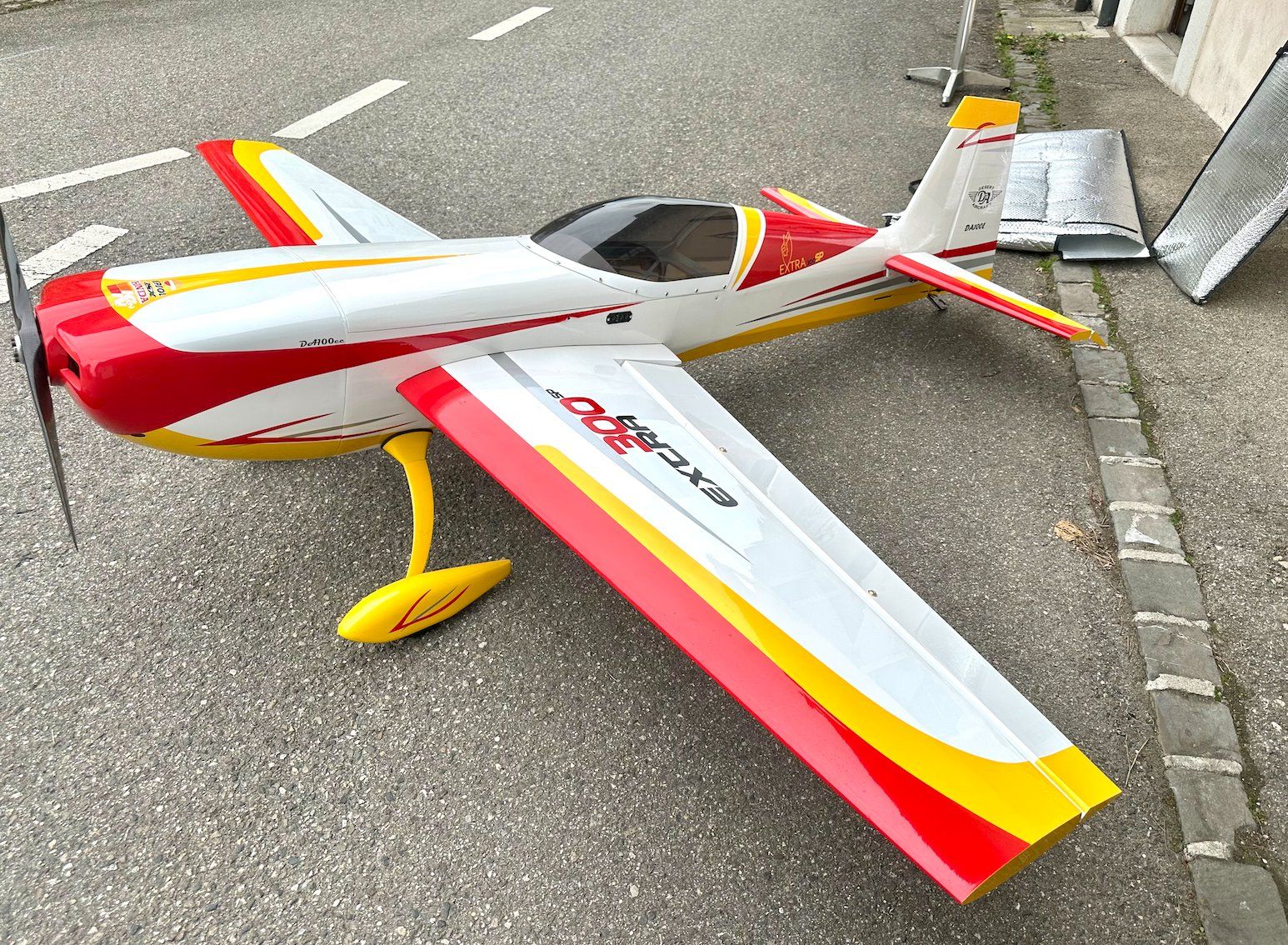 Modellismo RC: PAU - Extra 300sp - 260cm éléctrique – Usato da Trélex venduto da Arnaudyak 1