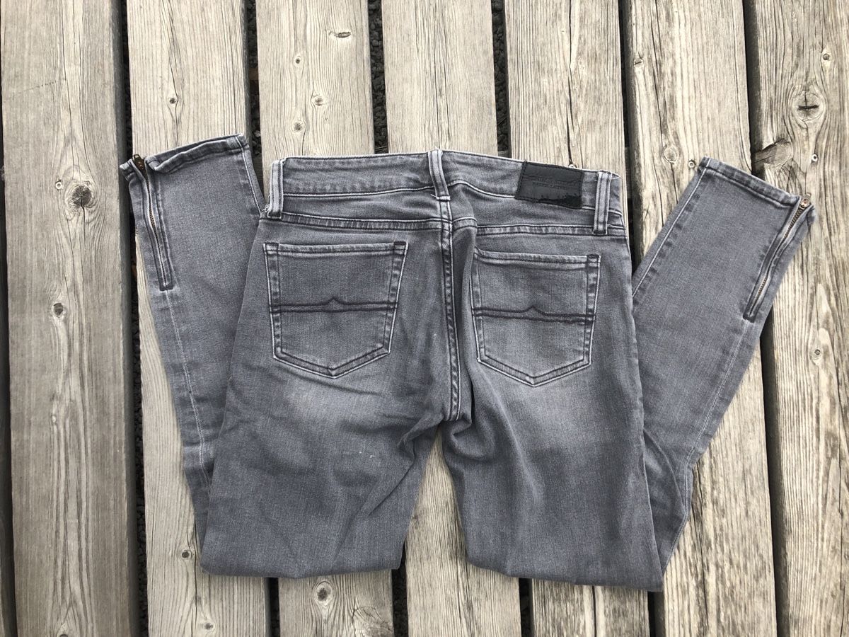 Ralph Lauren Jeans: Ralph Lauren, Cropped Skinny Jeans, Hellgrau – Gebraucht aus Wädenswil von Pixie_ 4