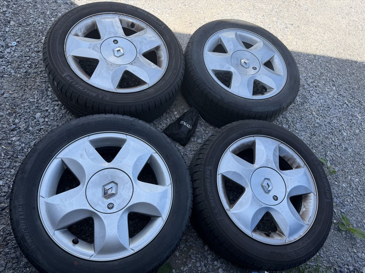 Renault Pneumatici & Ruote complete: Original Renault Twing II 15 Zoll – Usato da Mollis venduto da BSL10
