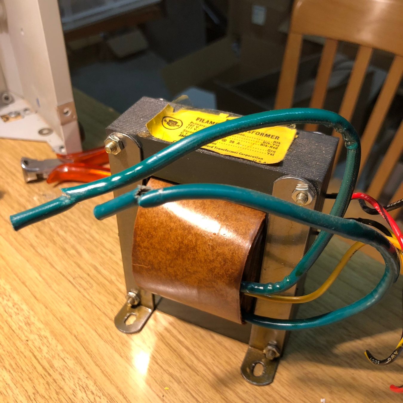 Componenti elettronici: Stancor Transformator Filament Trafo Röhren 110V -> 6,3V 20A – Usato da Hinterkappelen venduto da atomschnee