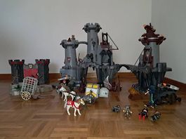 Playmobil Ritterburg mit Zubehör 