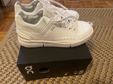 Sneakers ON Roger Federer