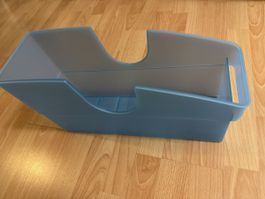 Blaue Kunststoffbox für Schneidebretter & Ablage