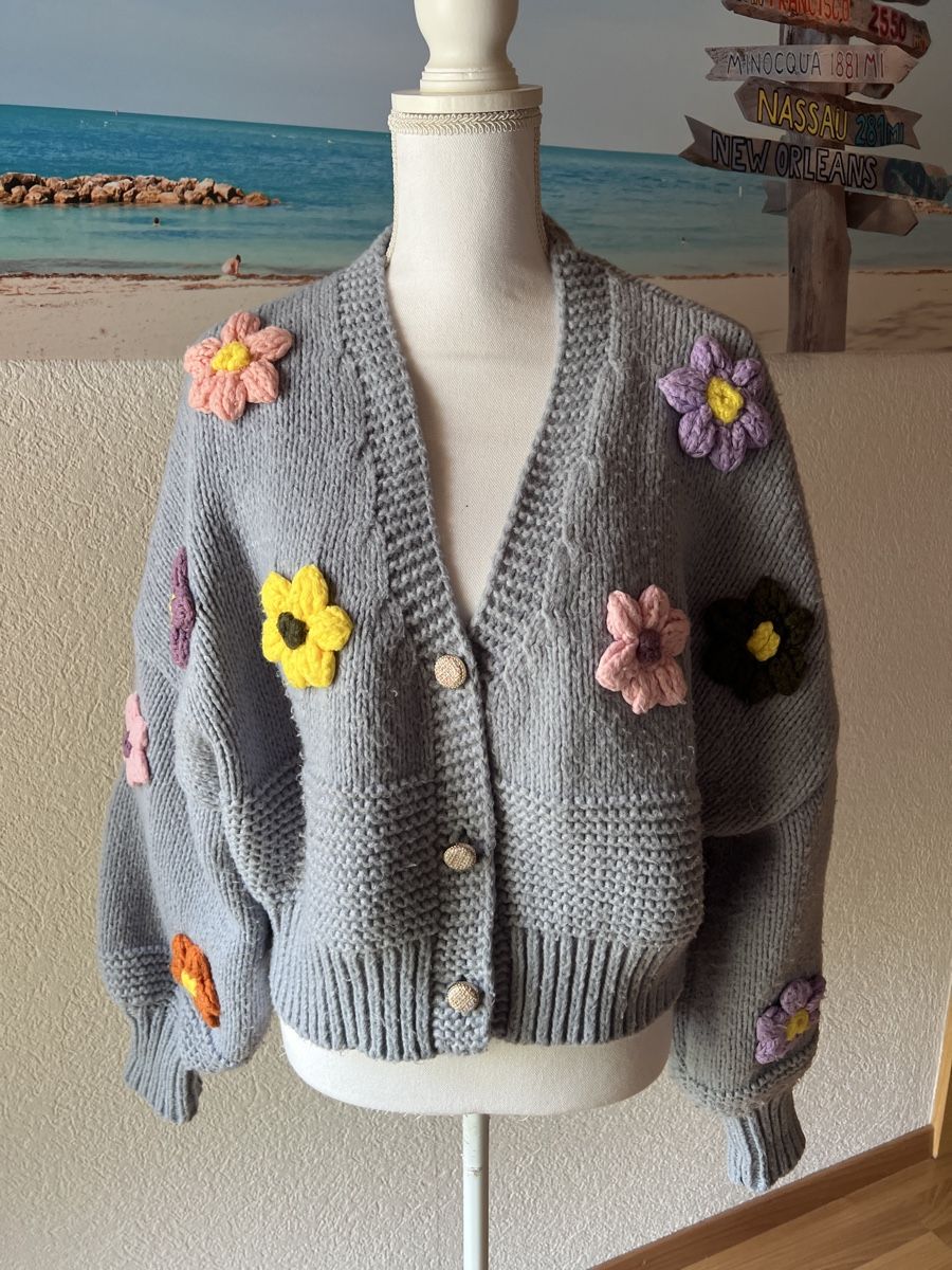 Giacche: Flower Power Strickjacke – Usato da Linden venduto da Annelie12