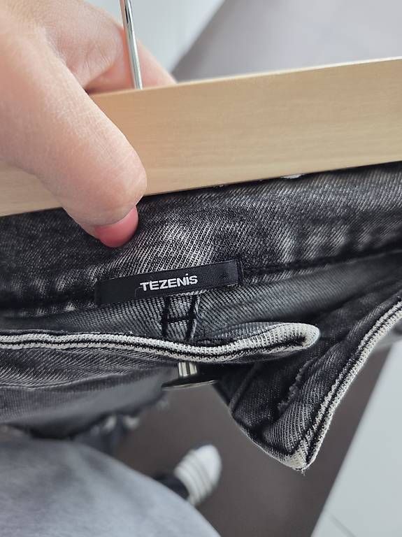 Tezenis Pantaloni: Hotpants Highwaist Tezenis – Usato da Rüfenacht BE venduto da Biancaro 3