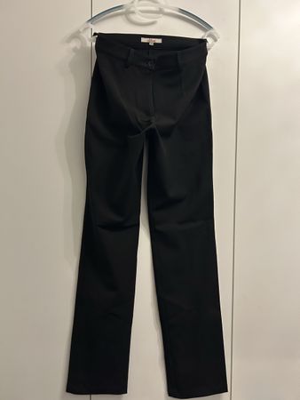 Schwarze Stoffhose von S.Oliver, Grösse 38- Top Zustand!