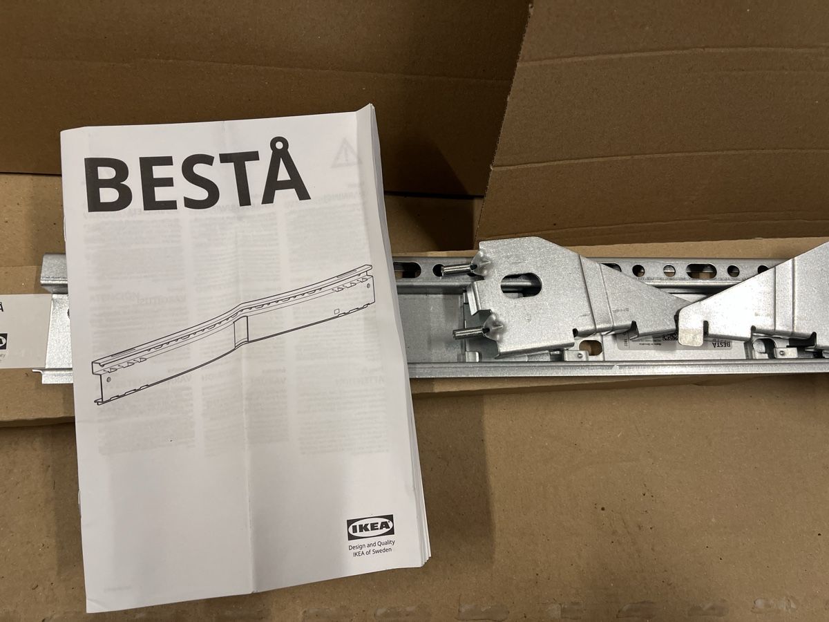Ikea Mobili TV: IKEA Besta suspension rails – Nuovo e nell'imballaggio originale da Binningen venduto da ram_glq6