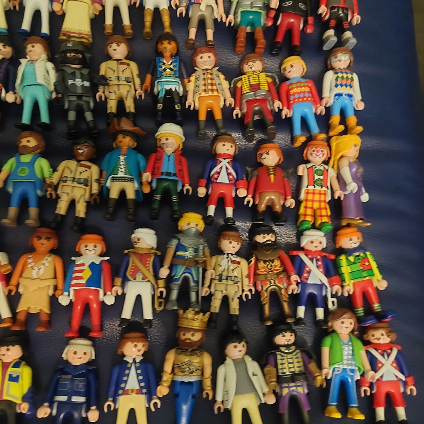 Playmobil Jouets: Playmobil Figuren 140 Stk. – D'occasion à Belp par masterdriftking 4
