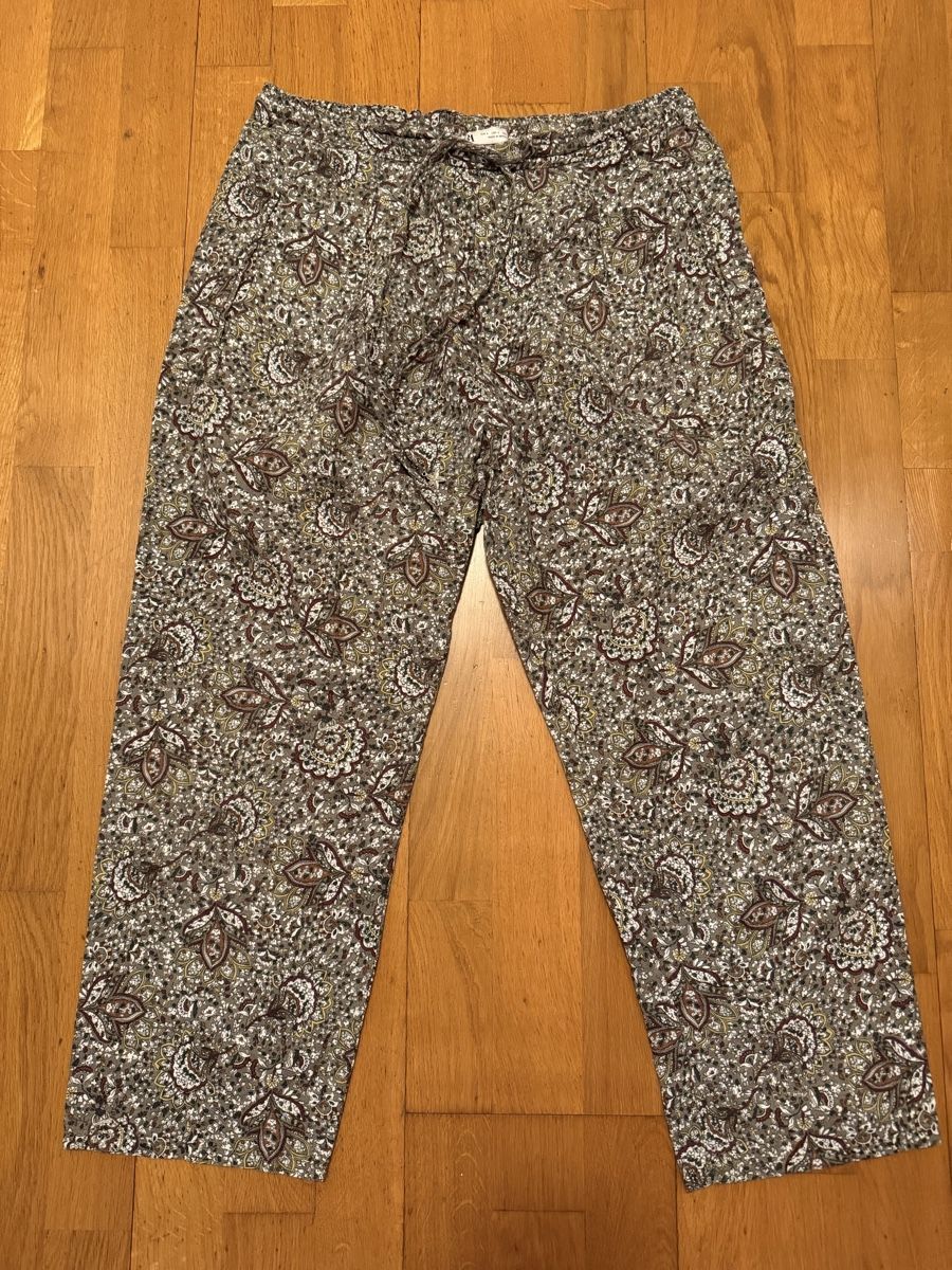 Zara Pantaloni: Zara Stoffhose Grösse L. – Usato da Adliswil venduto da StephanieAnnina