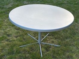 Runder Schaffner Gartentisch silber, sehr guter Zustand