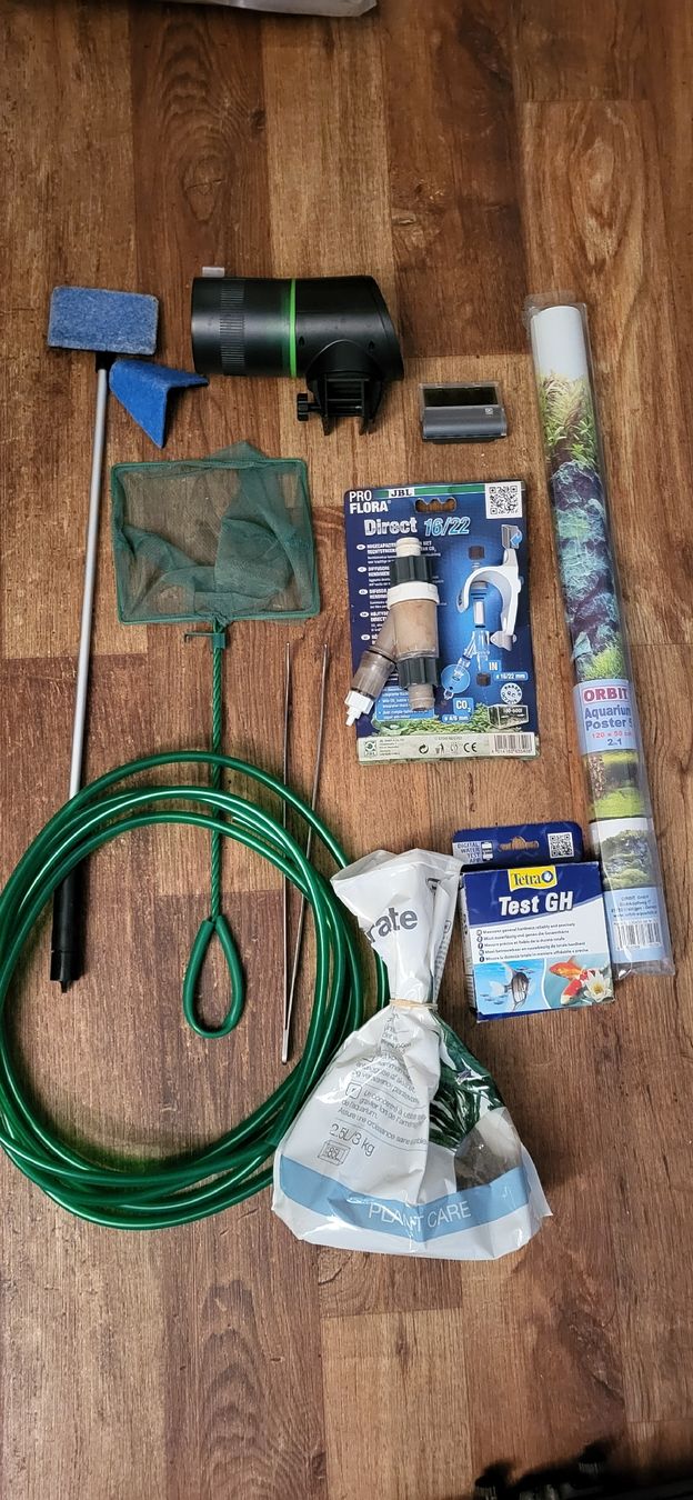 Acquari: Komplettset für Aquarium – Usato da Birsfelden venduto da chr_7q76 1