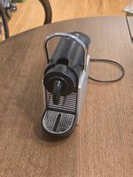 Nespresso DeLonghi Pixie Kaffeemaschine (Silber / Schwarz)