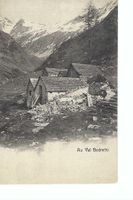Val Bedretto, mit Alphütten