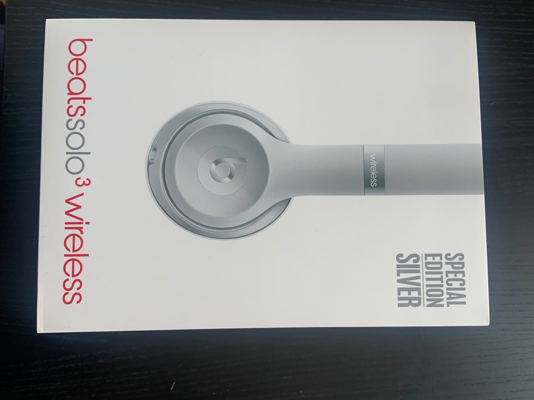 Beats Cuffie: Original Beats Solo 3 Wireless Kopfhörer - Silber top – Usato da Schwyz venduto da Isabella_ibk 3