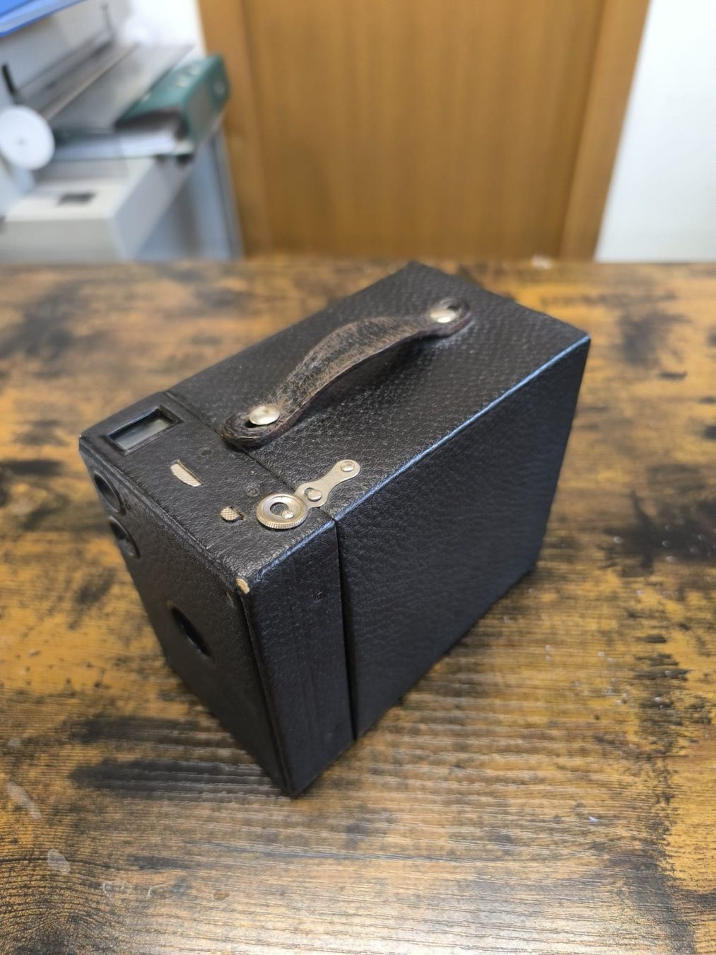 Kodak Fotocamera: Kodak Brownie 2A (Model grand) – Usato da Conthey venduto da costafrederico 2