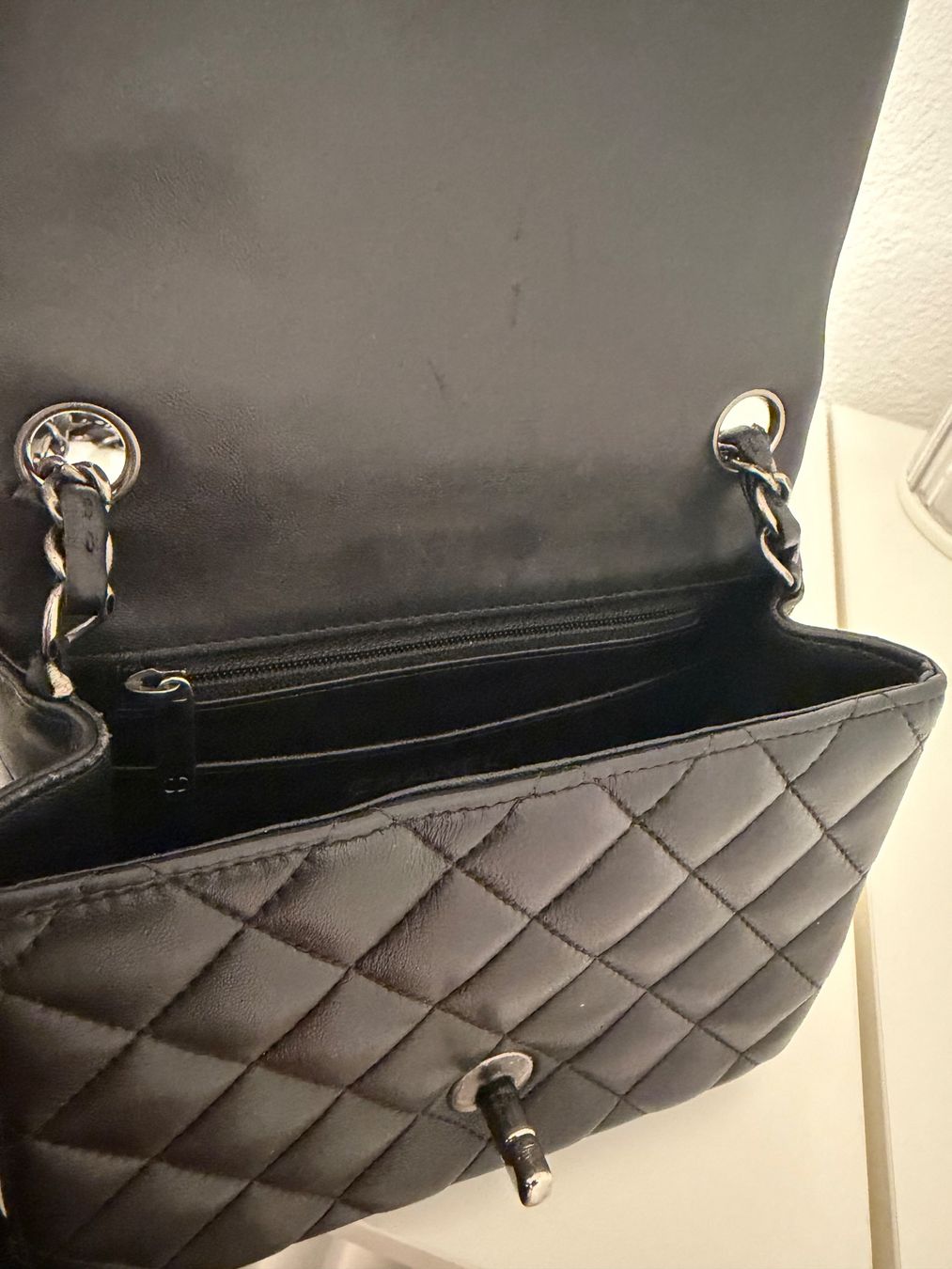 Chanel Borse da donna: Chanel Classic Mini Sqaure Lambskin black silver Hardware – Usato da Embrach venduto da whi_5g28 6