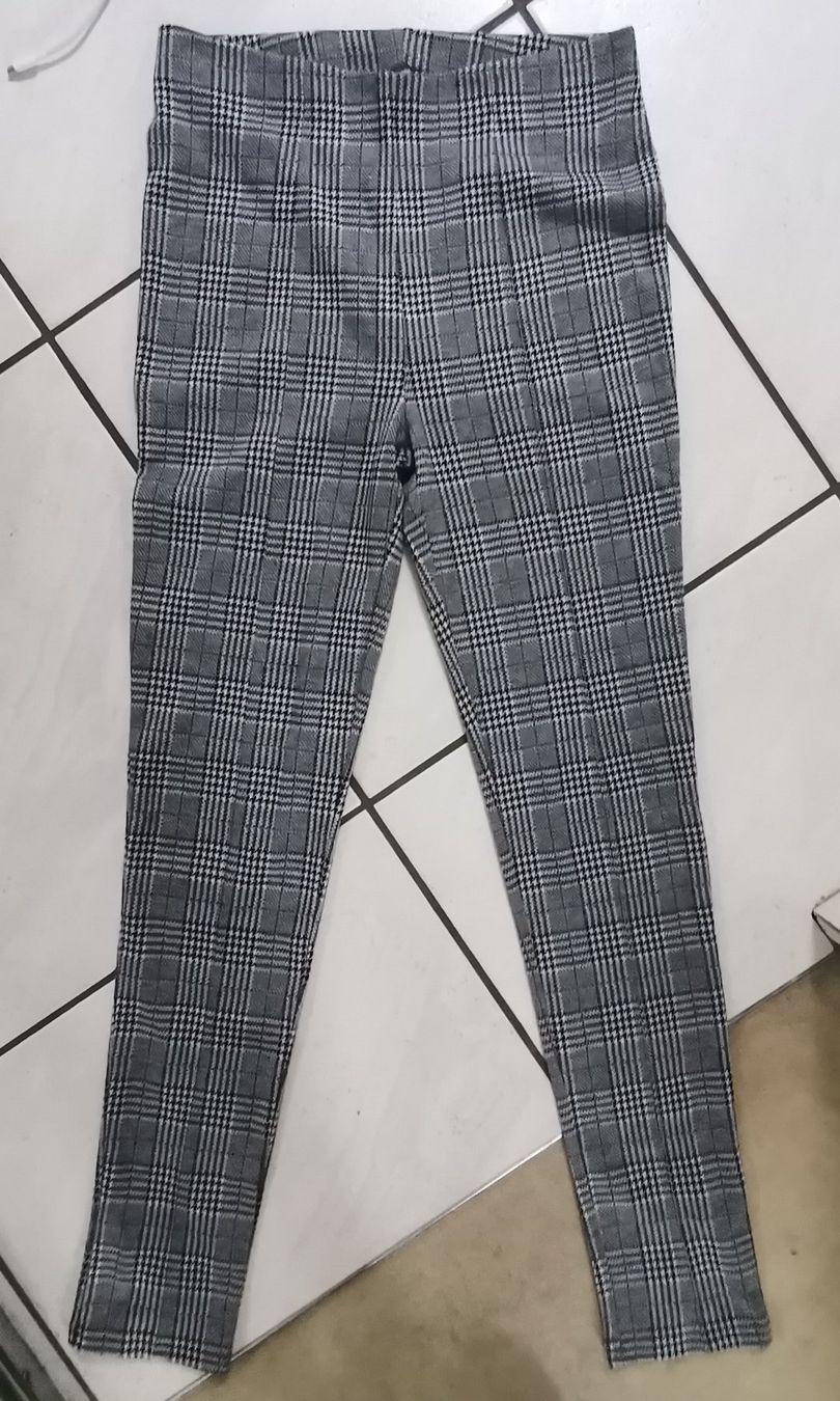 Hosen: Bequeme leichte Caro Hose Gr. M – Neu (gemäss Beschreibung) aus Therwil von JeannysTrendStyle 2
