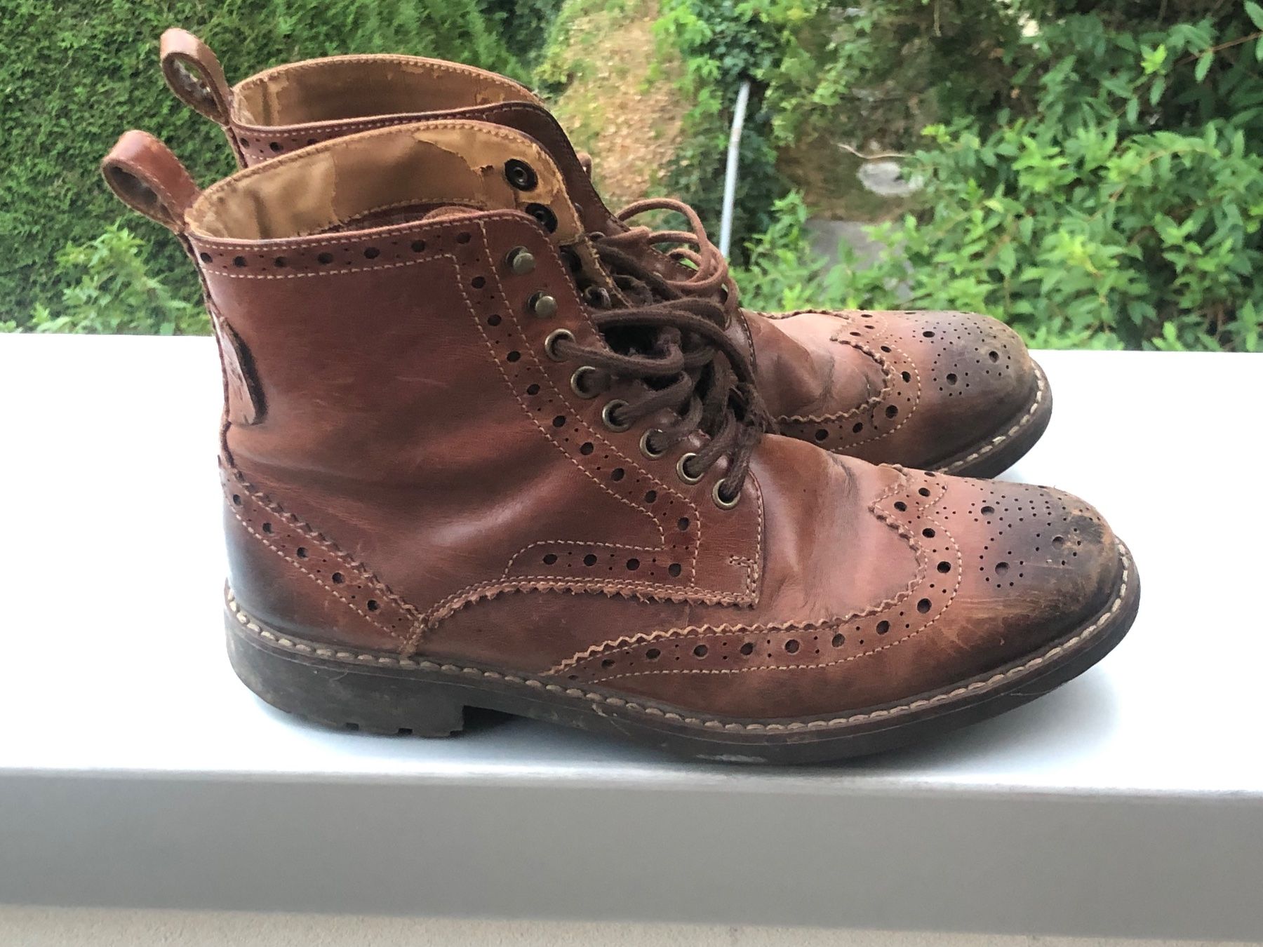 Clarks Scarpe da uomo: Burgundy Clarks service boots – Usato da Lausanne venduto da jul_jpm7 1