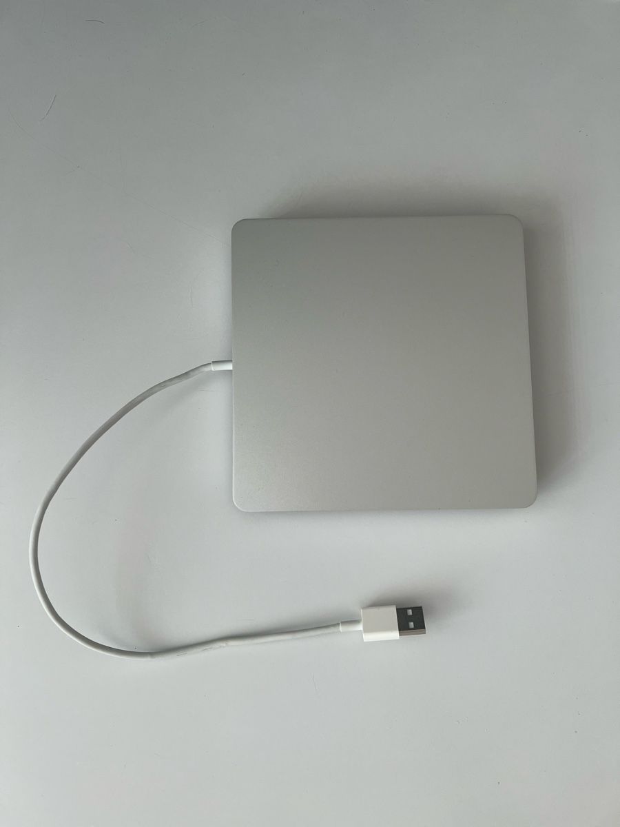 Apple Audio- & Mediensysteme: Apple USB SuperDrive Laufwerk  – Gebraucht aus Dietikon von Mischi2167