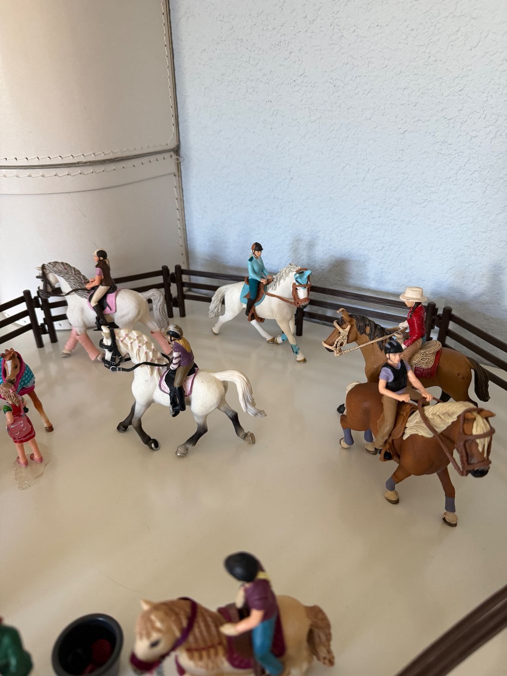 Schleich Giocattoli: Schleich Pferden mit Zubehör – Usato da Lohn SH venduto da mathea 2