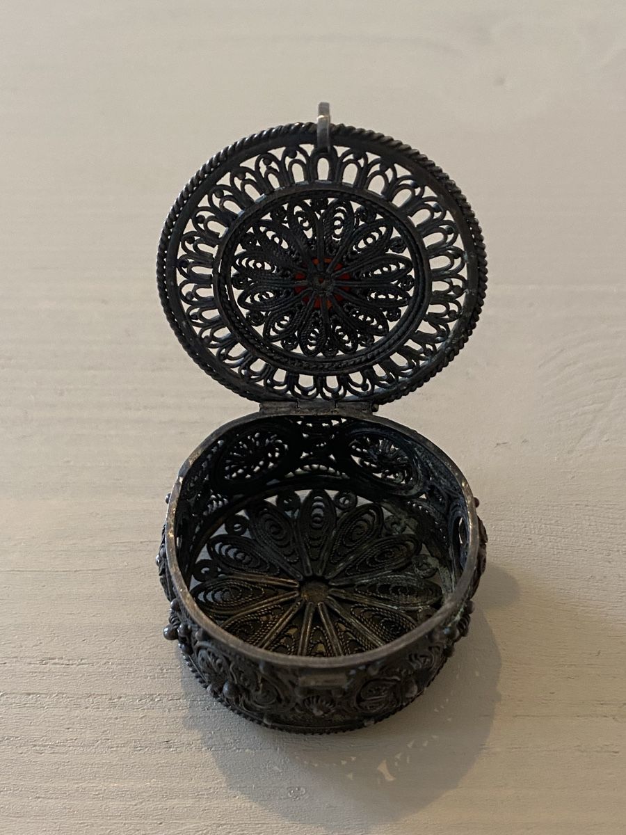 Tutte le decorazioni: Vintage filigranes Schmuckkästchen – Usato da Birr venduto da Vintage-Liebhaber 2