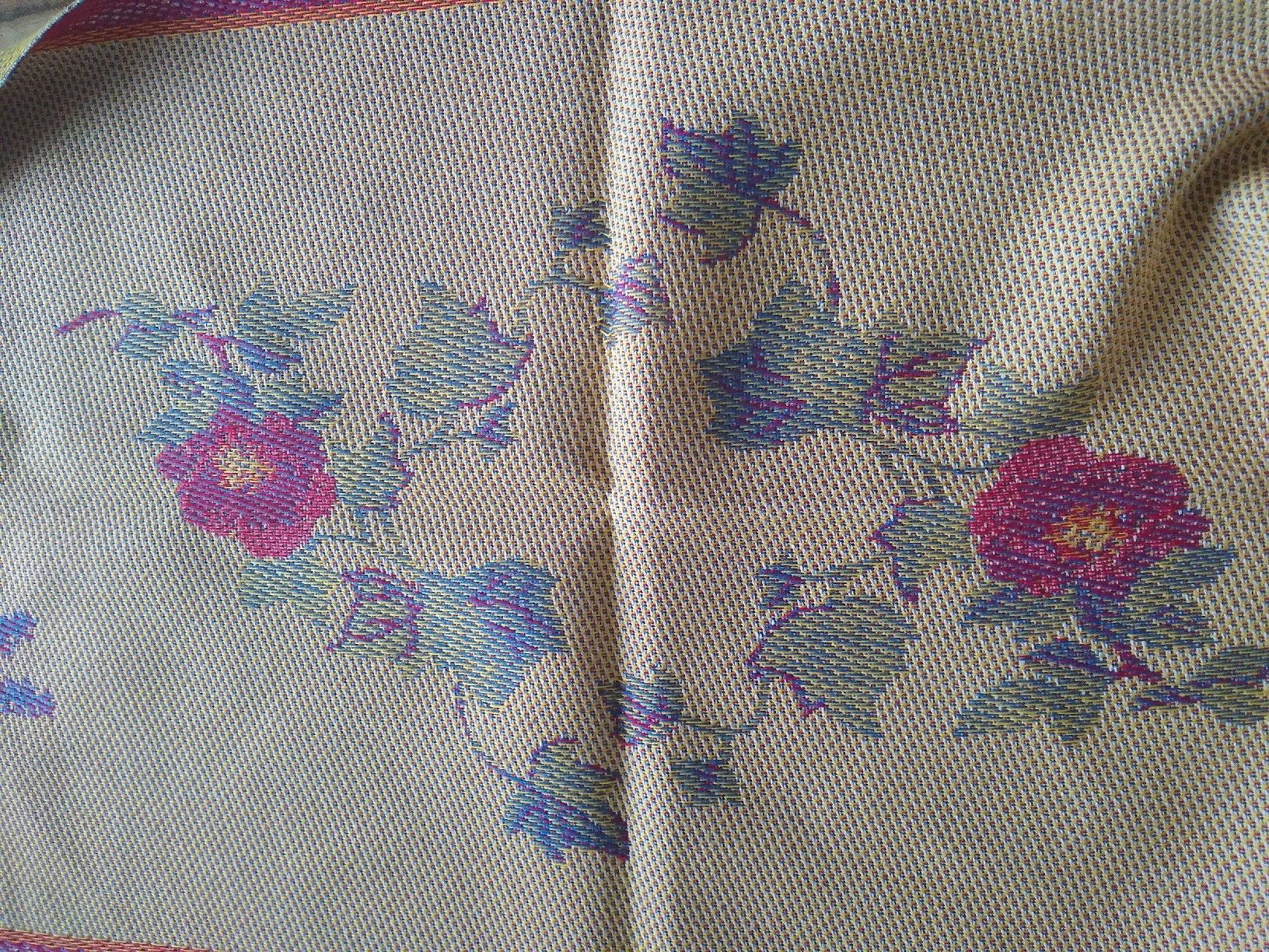 Set de table et chaises: Like NEW Table Runner Autumn Design Miere – Neuf avec emballage d'origine à Dübendorf par LoRi-2026 4