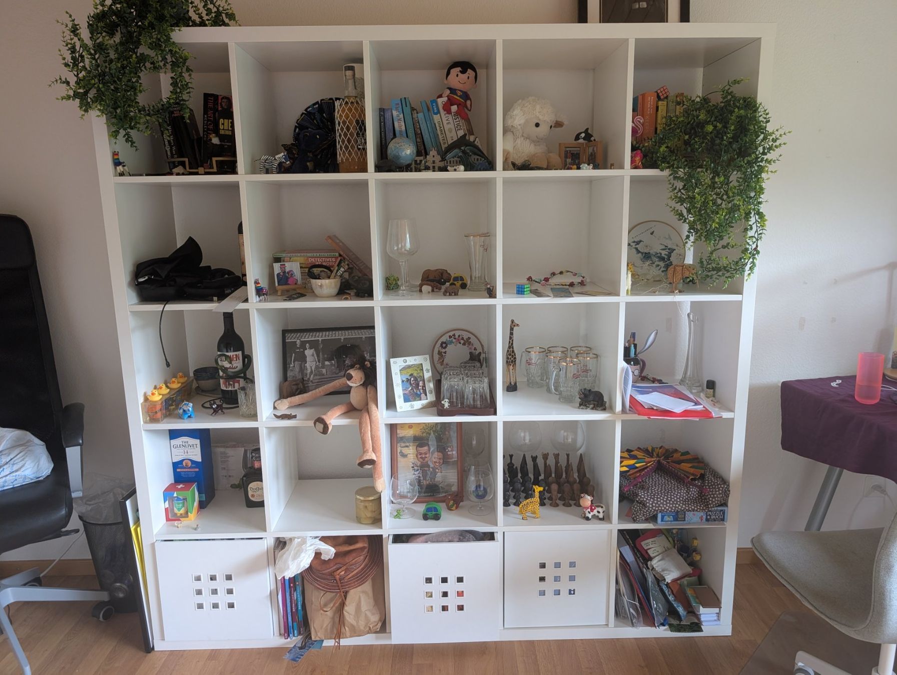 Ikea Scaffali: KALLAX Shelving unit, white, 182x182 cm – Usato da Adliswil venduto da bin_kg6n 1
