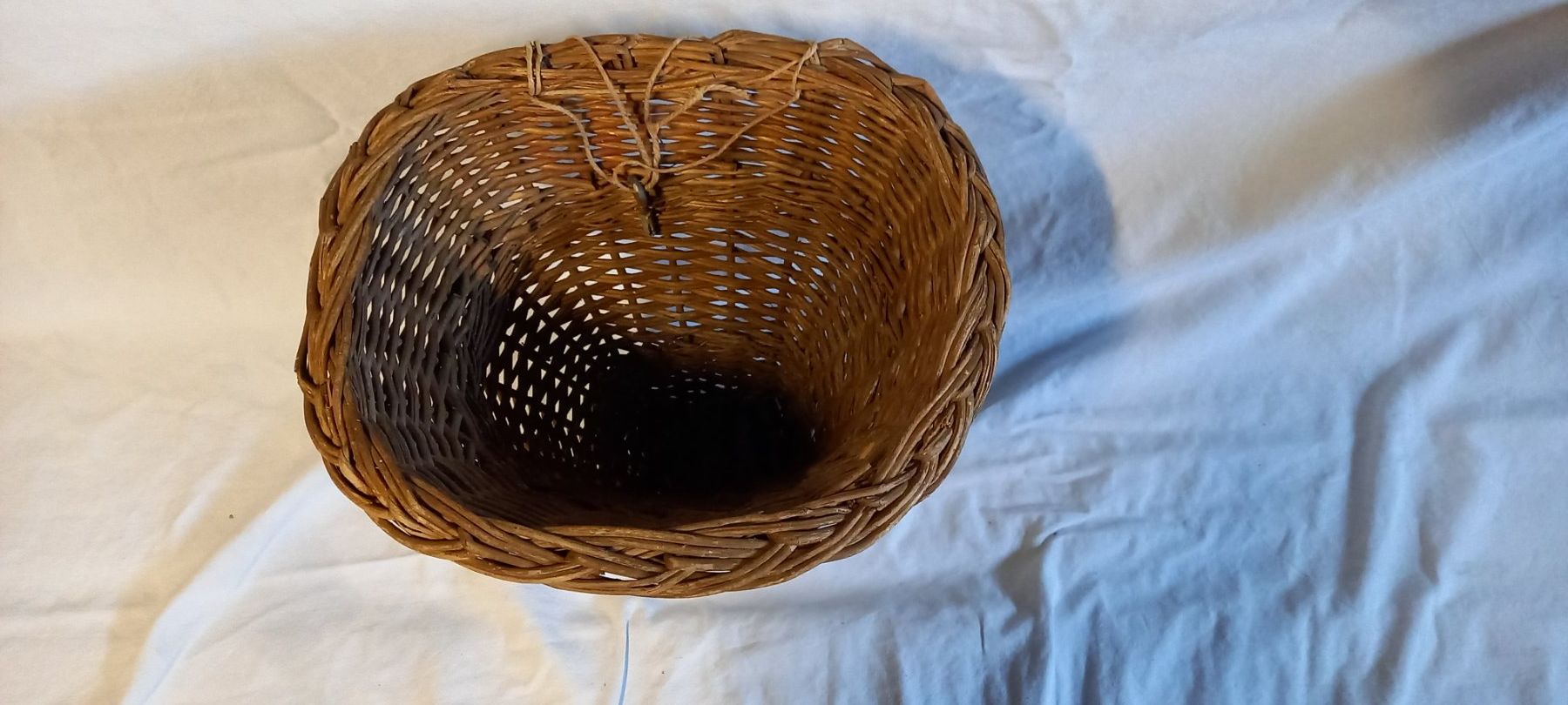 Altro per la casa: Rustikaler Weidenkorb, Handarbeit, Vintage – Usato da Fey venduto da sverigi 1