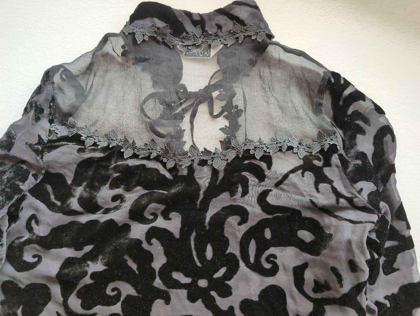 Blusen: French Saspia Paris Blouse, Grey & Black, Sheer - Small – Neu (gemäss Beschreibung) aus Glis von livespringly 5
