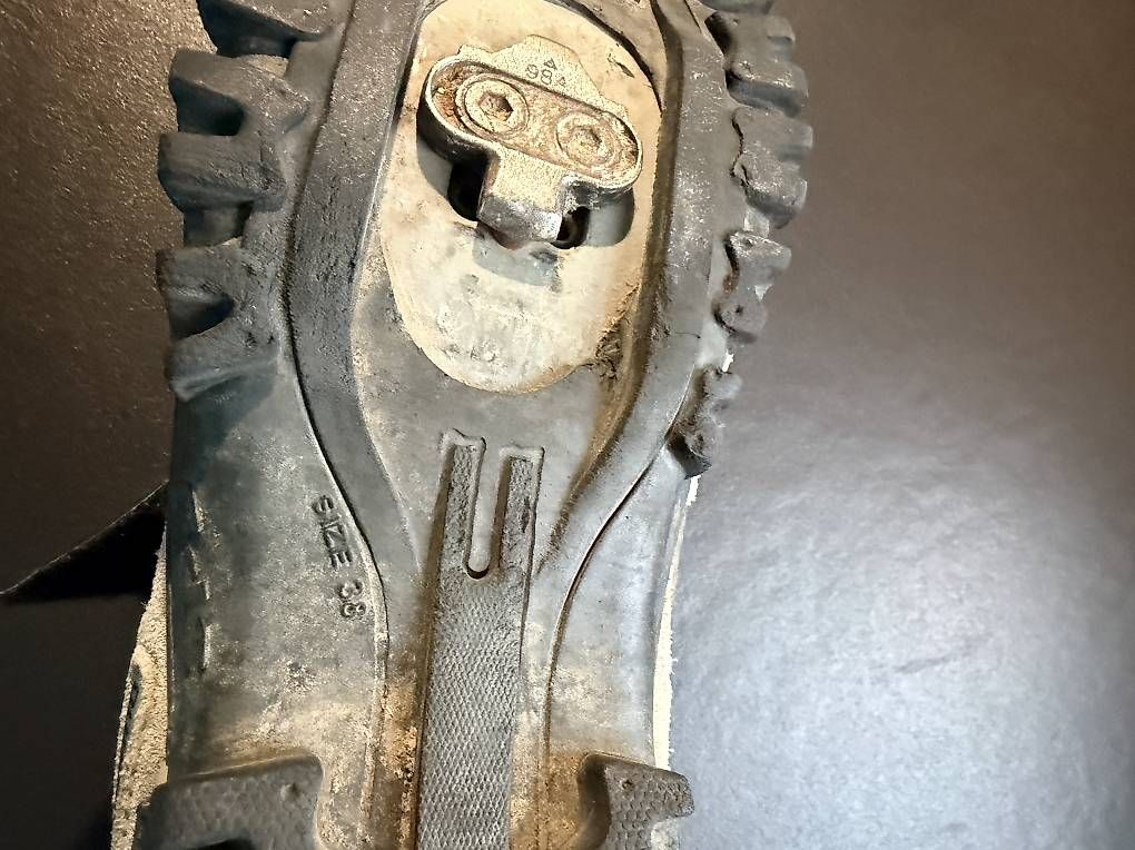 Herrenschuhe: Chaussures de vélo  – Gebraucht aus Payerne von Babinou 3