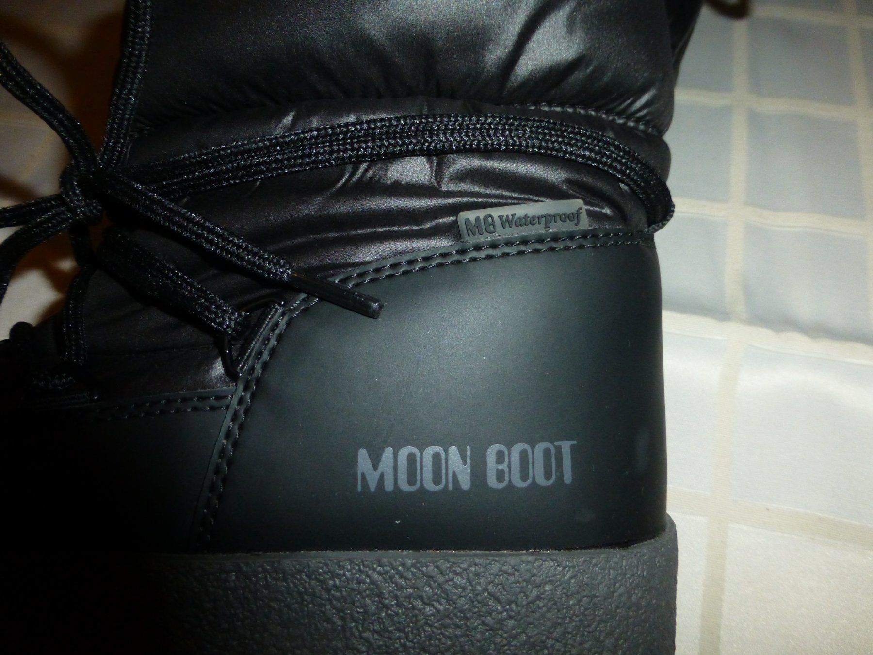 Damenschuhe: Damenstiefel Moonboot Goretex Gr. 39 – Gebraucht aus Würenlingen von drago56 9