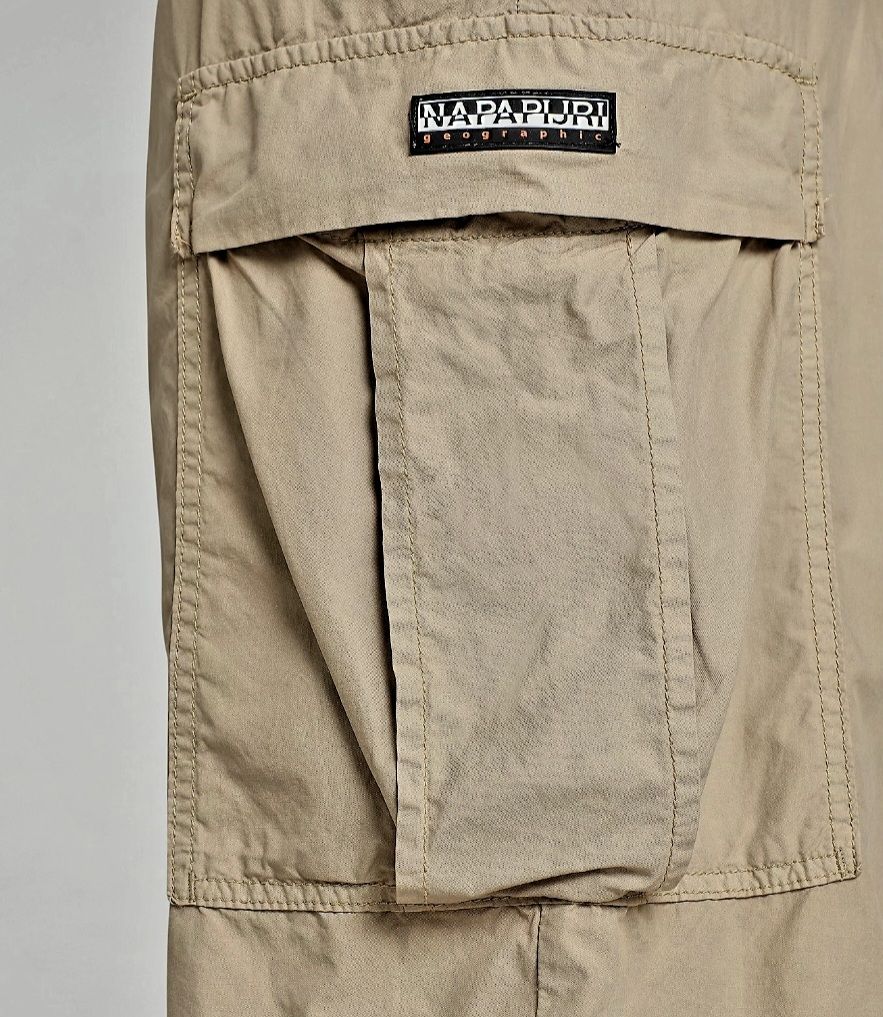 Napapijri Pantaloni: NAPAPIJRI CARGOHOSE / 31 – Nuovo e nell'imballaggio originale da kloten venduto da Dralion73 3