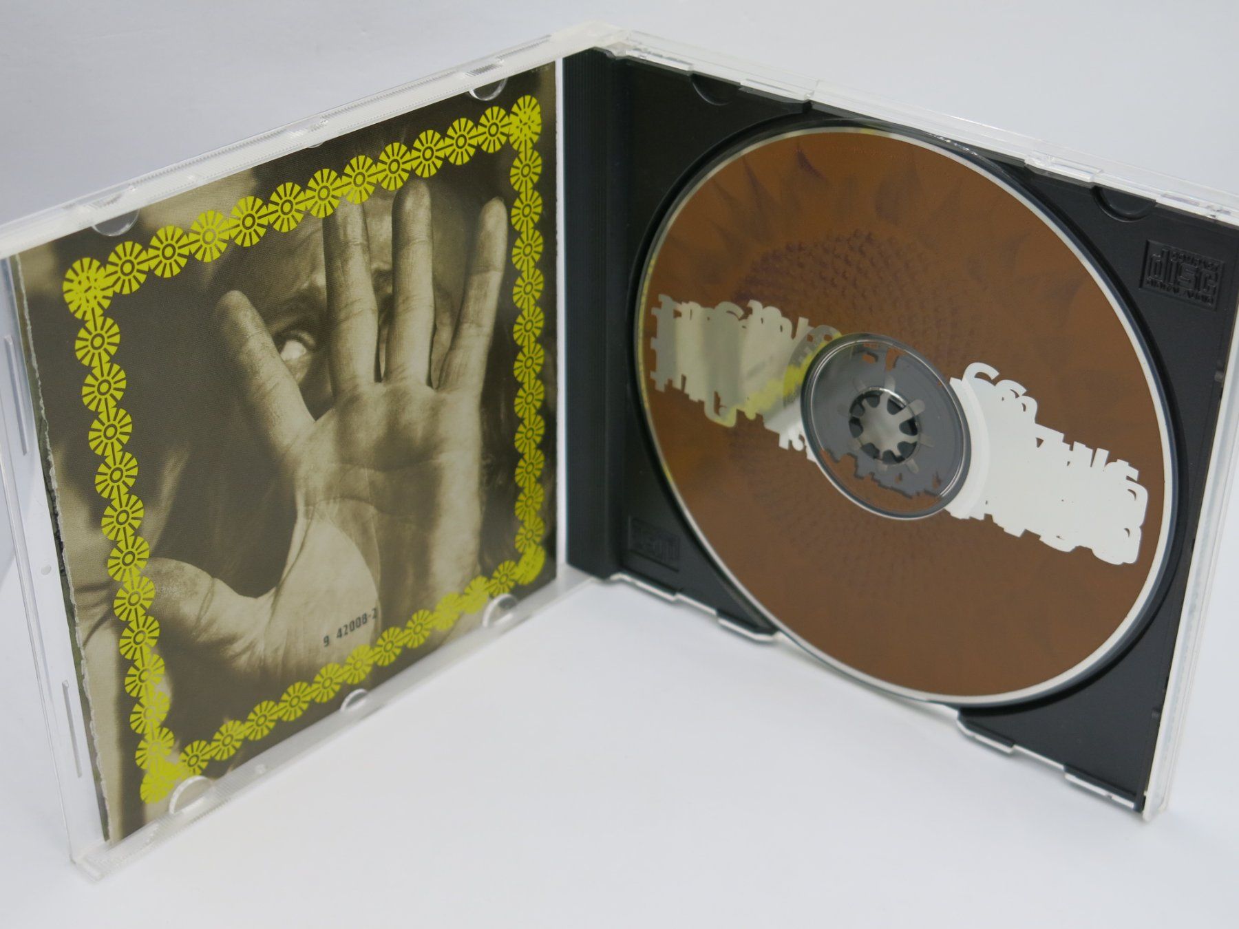 CD: CD 311 – Music – Usato da Ernetschwil venduto da luisvonerni 1