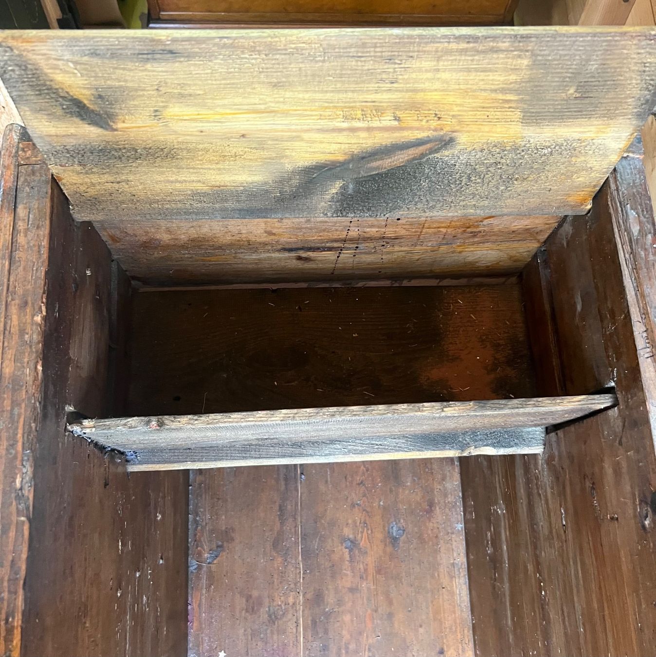 Truhen: Holztruhe – Gebraucht aus Rickenbach LU von Spalierelger 8