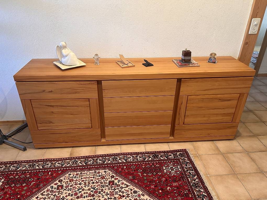 Cassettiere: Kommode Massivholz handgefertigt – Usato da Windisch venduto da _gris_