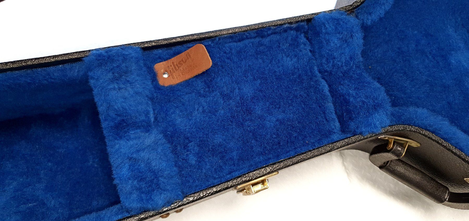 Gibson Strumenti musicali: Gibson Case Dreadnought Plüsch BLAU Gitarrenkoffer – Usato da Basel venduto da x-hobby 7