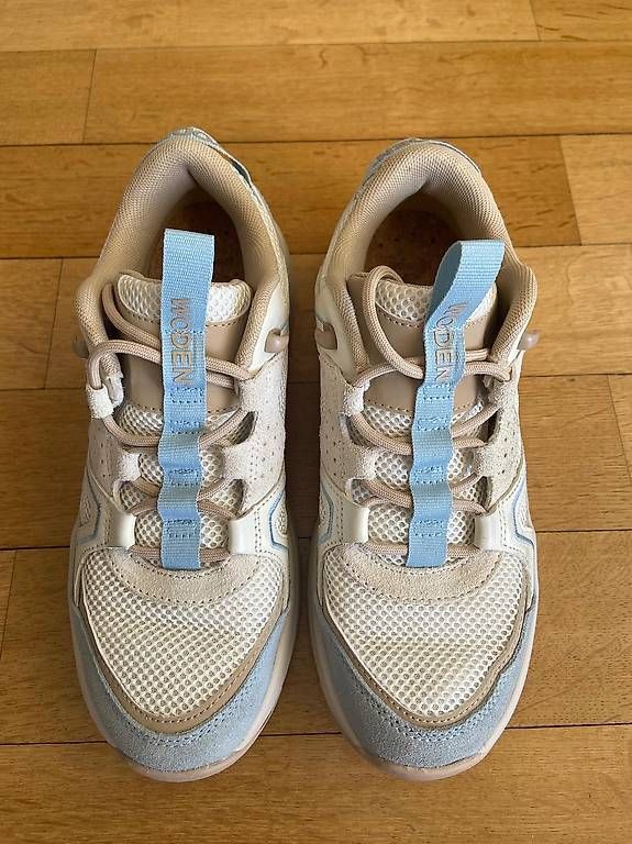 Scarpe da uomo: Sneakers Woden, Gr. 39 – Usato da Ennetbürgen venduto da Fifis-Fundgrube