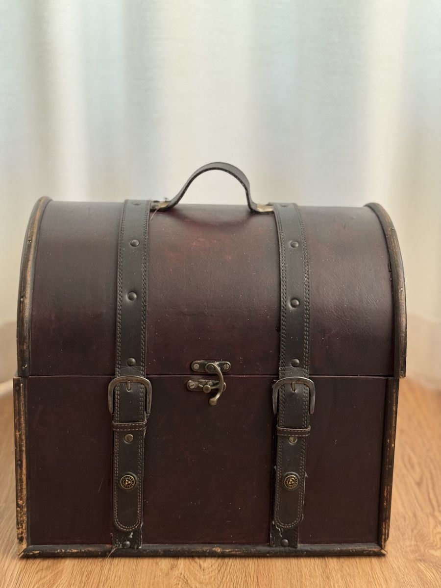 Sonstiges für Haushalt & Wohnen: Vintage Style Storage Trunk - Perfect Home Decor Item – Gebraucht aus Commugny von semamonfrinoli