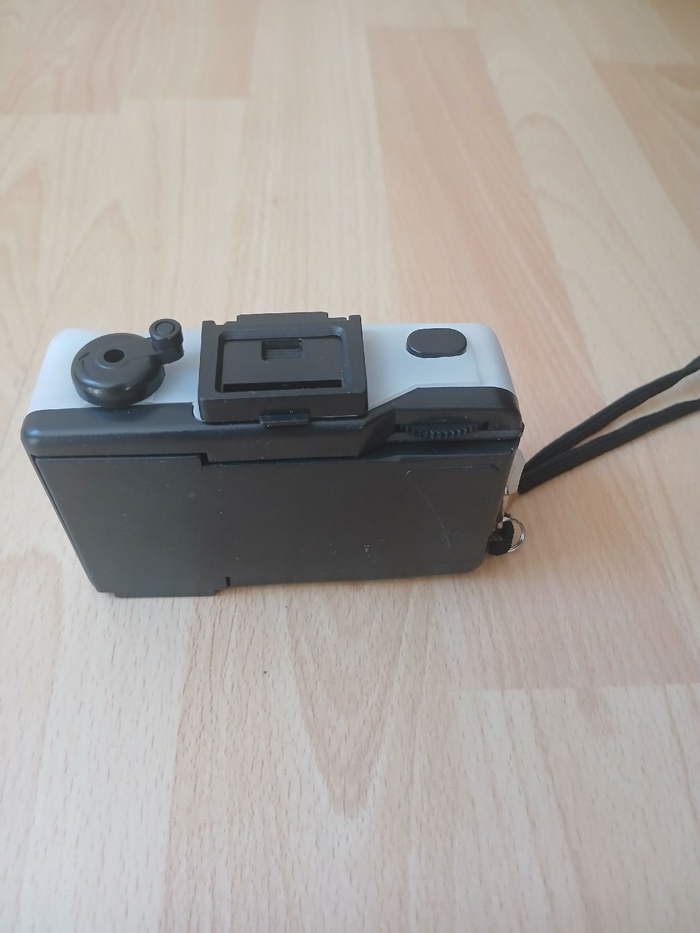 Fotocamera: Analog Kamera – Usato da Zürich venduto da deepee25 1