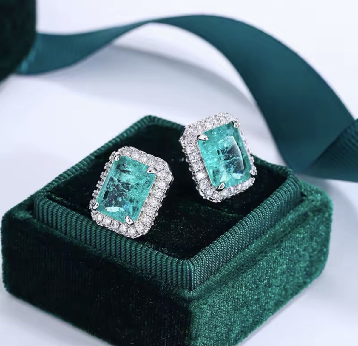 Orecchini pendenti & Orecchini a lobo: Boucles d’oreilles – Nuovo e nell'imballaggio originale da Châtel-St-Denis venduto da Montclair_Swiss